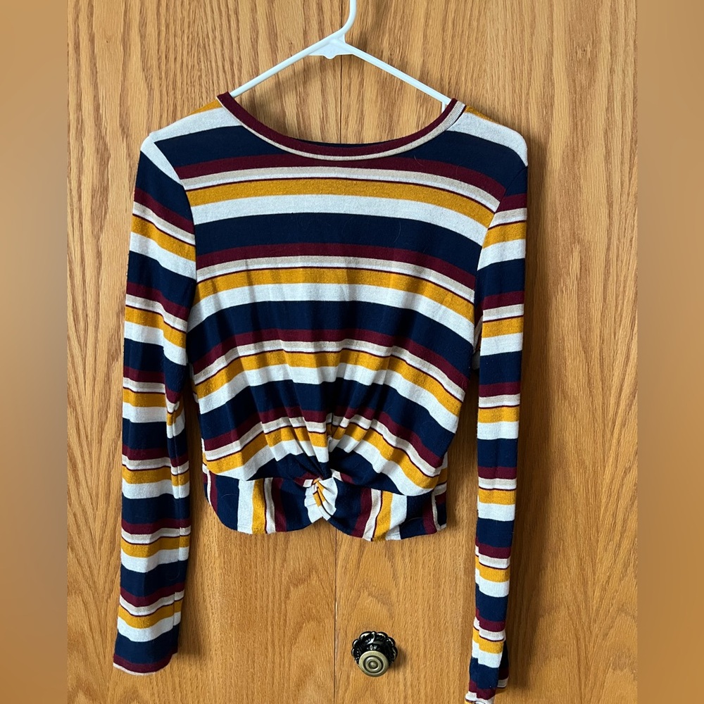 Gaze Cropped Sweater